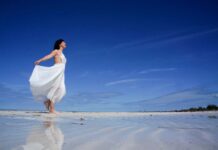 How to Transform Your Wedding With Lighting